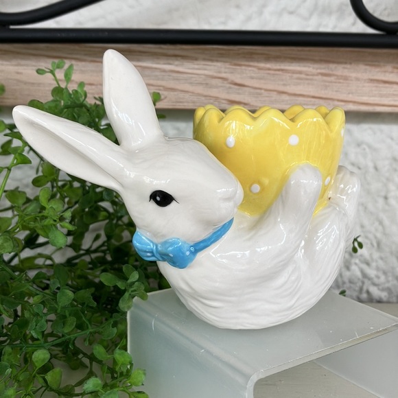 NIB - Yankee Candle Bunny and Egg Tea Light Holder #1310720 - Picture 2 of 7